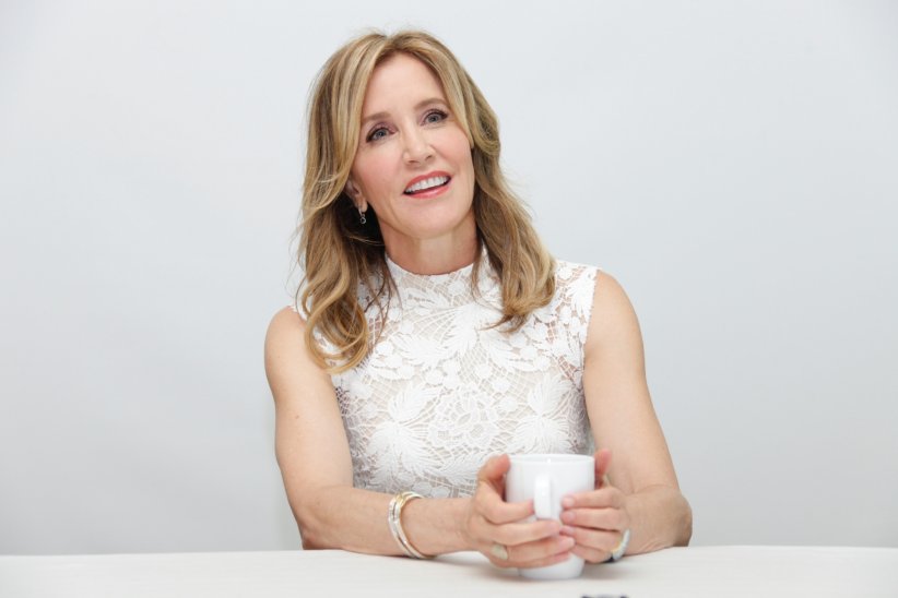 Felicity Huffman impliquée dans une vaste affaire de fraudes Felicity Huffman impliquée dans une vaste affaire de fraudes