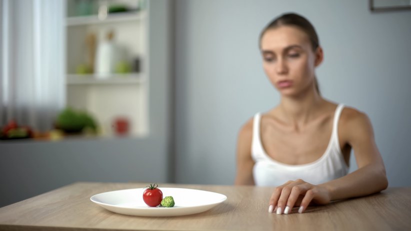 Il/elle ne mange jamais en même temps que les autres Il/elle ne mange jamais en même temps que les autres