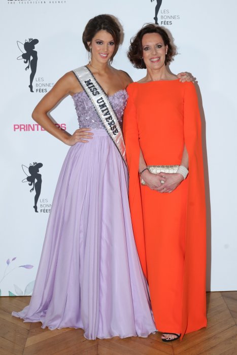 Iris Mittenaere, toujours proche de sa maman malgré la distance Iris Mittenaere, toujours proche de sa maman malgré la distance