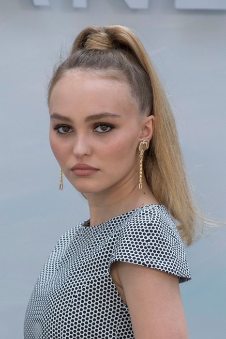 Lily Rose-Depp a longtemps été anorexique Lily Rose-Depp a longtemps été anorexique