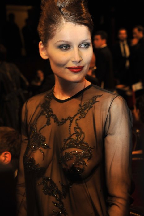Laetitia Casta se dénude pour la caméra Laetitia Casta se dénude pour la caméra