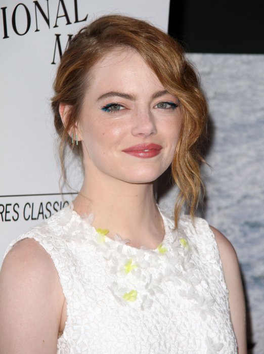Emma Stone : son grand-père lui envoie des pièces de l'Au-delà Emma Stone : son grand-père lui envoie des pièces de l'Au-delà