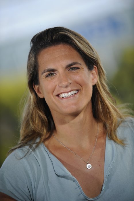 Amélie Mauresmo, une maman comblée Amélie Mauresmo, une maman comblée
