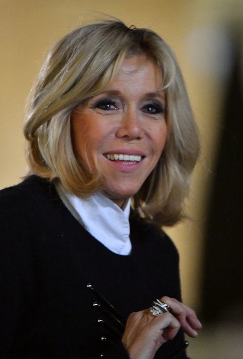 Elle s'est elle aussi présentée à une élection Elle s'est elle aussi présentée à une élection