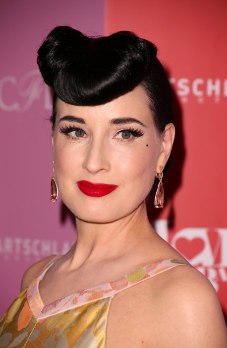 Dita Von Teese, ambassadrice de l'effeuillage Dita Von Teese, ambassadrice de l'effeuillage