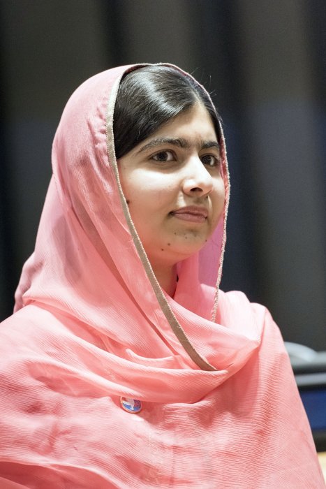 Malala Yousafzai : plus jeune messagère pour la paix Malala Yousafzai : plus jeune messagère pour la paix