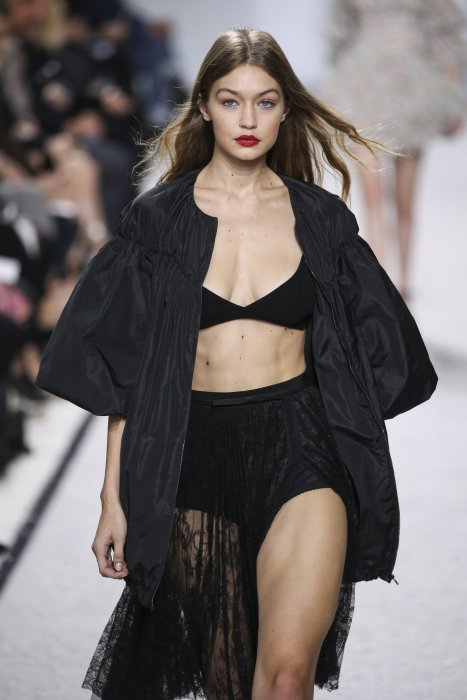 Gigi Hadid craint les conséquences du body shaming sur la jeunesse Gigi Hadid craint les conséquences du body shaming sur la jeunesse