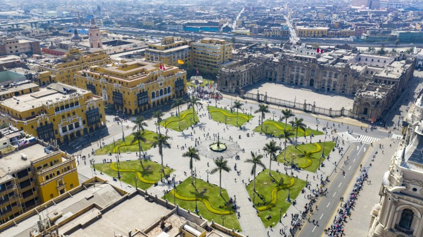 Lima : des transports en commun inexistants et un trafic routier saturé Lima : des transports en commun inexistants et un trafic routier saturé