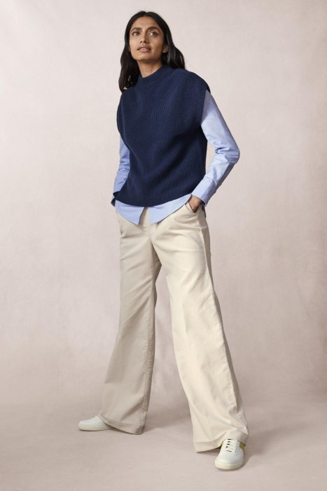 Le pull sans manches Le pull sans manches
