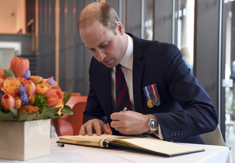 Le prince William : gaucher comme son père Le prince William : gaucher comme son père