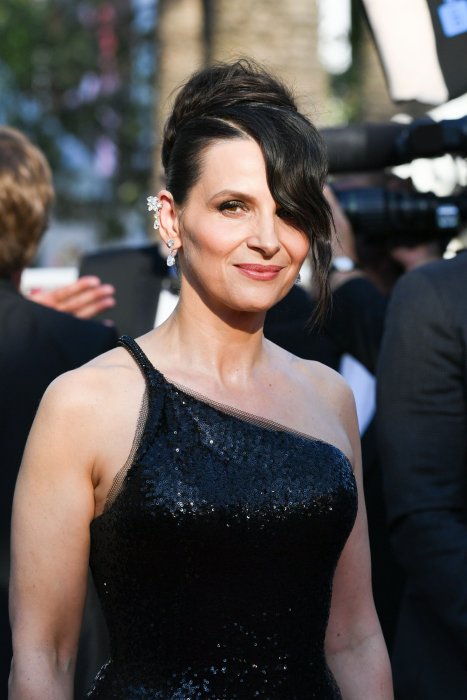 Ténébreuse comme Juliette Binoche au Festival de Cannes 2017 Ténébreuse comme Juliette Binoche au Festival de Cannes 2017