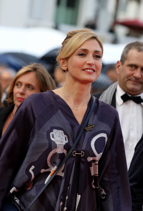 Julie Gayet, amoureuse mais libre Julie Gayet, amoureuse mais libre