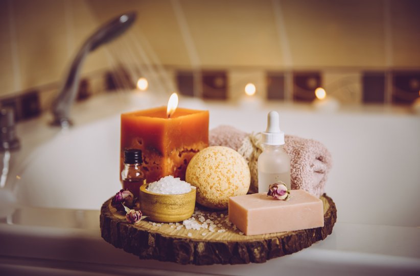 Placer des bougies parfumées un peu partout Placer des bougies parfumées un peu partout