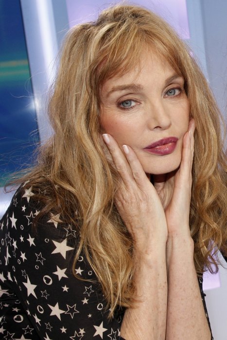 Arielle Dombasle : "Je ne digère pas les agonies" Arielle Dombasle : "Je ne digère pas les agonies"