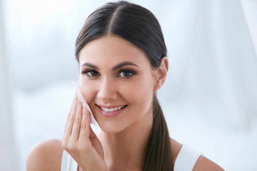 Quand démaquillage rime avec gommage Quand démaquillage rime avec gommage