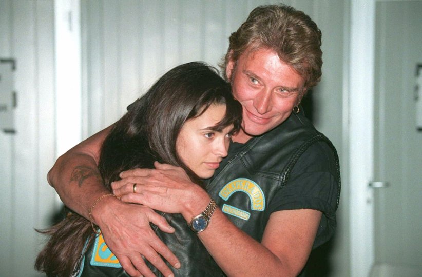 Johnny Hallyday et Adeline Blondieau se sont mariés et ont divorcé deux fois Johnny Hallyday et Adeline Blondieau se sont mariés et ont divorcé deux fois