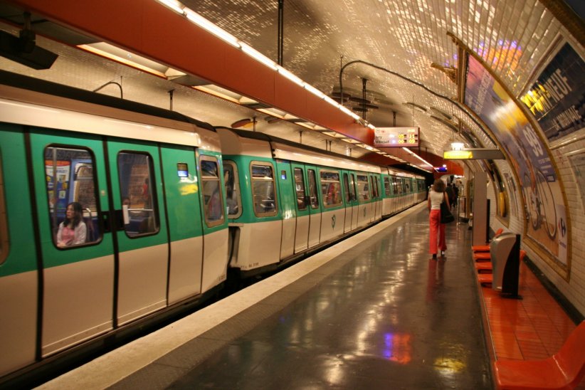 9) Le métro 9) Le métro