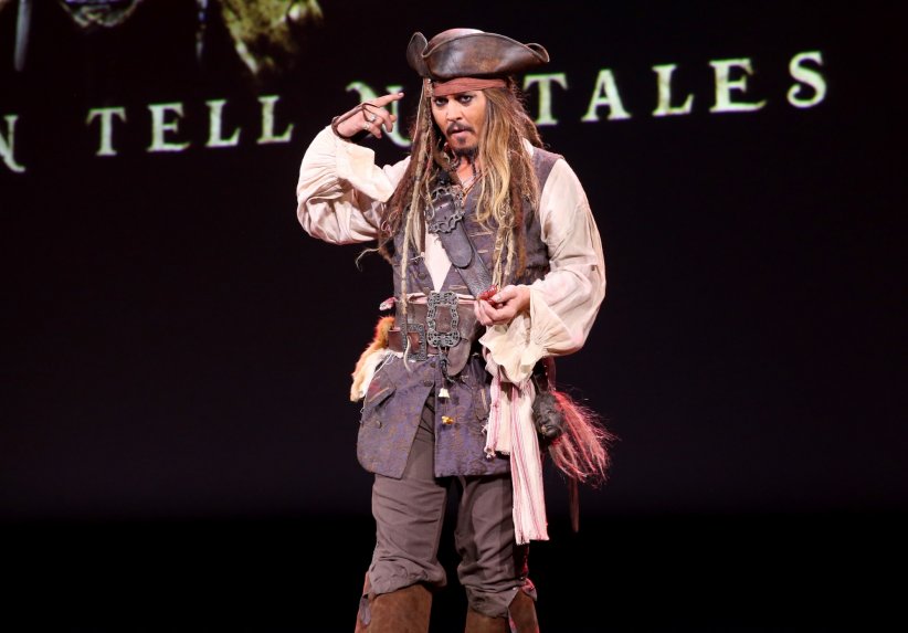 Johnny Depp : ce costume qui ne le quitte plus Johnny Depp : ce costume qui ne le quitte plus