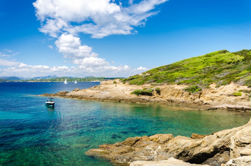 L'île de Porquerolles dans le Var : 300 jours de soleil par an L'île de Porquerolles dans le Var : 300 jours de soleil par an