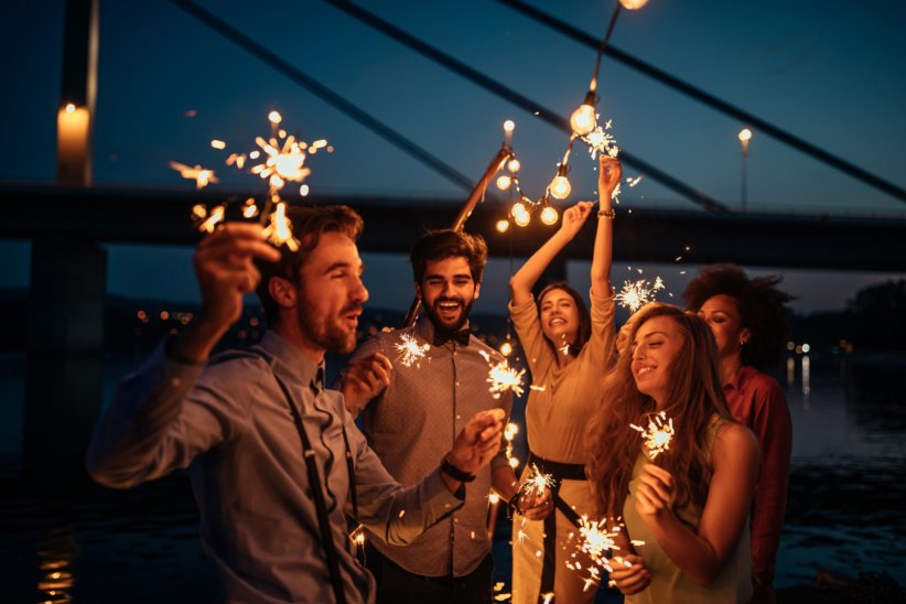 PartyWith pour faire la fête et se faire des amis PartyWith pour faire la fête et se faire des amis