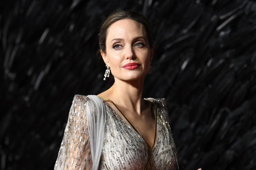 Angelina Jolie : les femmes et les réfugiés Angelina Jolie : les femmes et les réfugiés