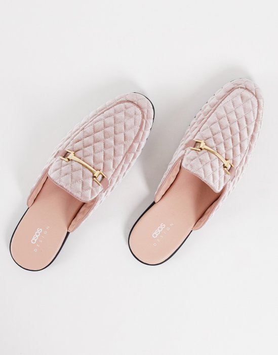 Les mocassins y gagnent d'autant plus en cachet Les mocassins y gagnent d'autant plus en cachet