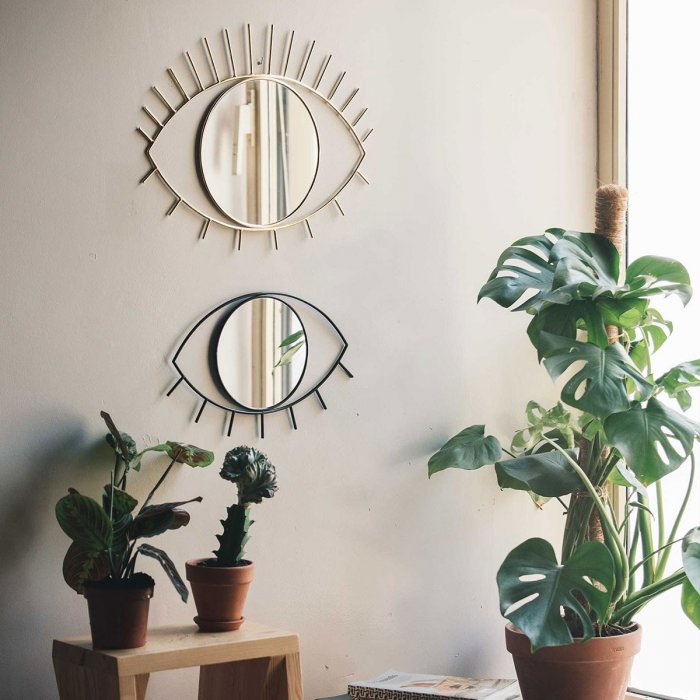 Un miroir ensorcellé Un miroir ensorcellé