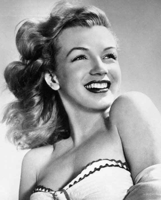 Marilyn Monroe soupçonnée d'être communiste Marilyn Monroe soupçonnée d'être communiste