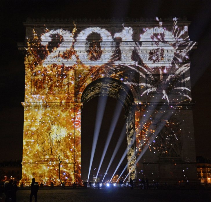 Un spectacle de lumière à Paris Un spectacle de lumière à Paris