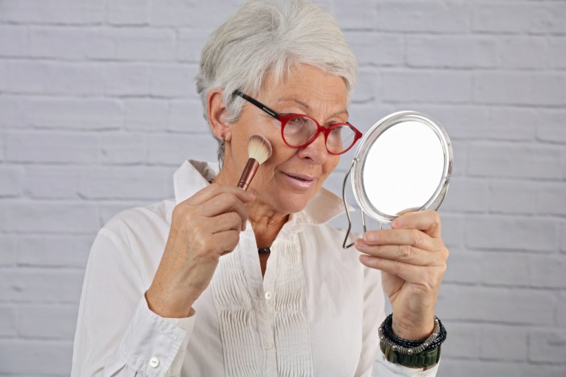 Les masquer avec du maquillage Les masquer avec du maquillage