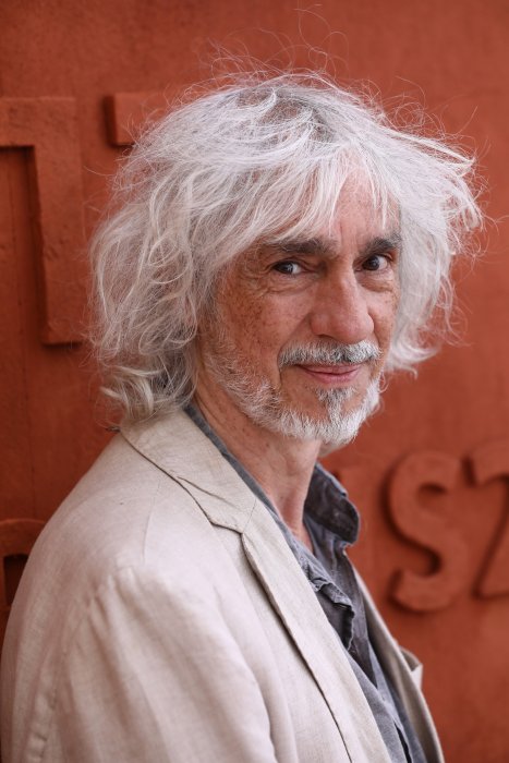 Louis Bertignac : un jeune papa sur la défensive Louis Bertignac : un jeune papa sur la défensive