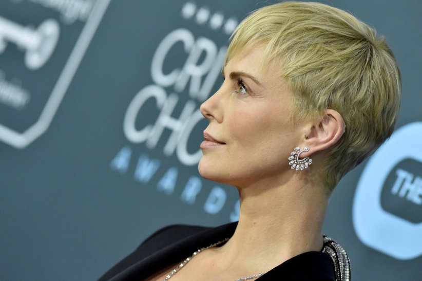 Charlize Theron : grande adepte de la coupe à la garçonne Charlize Theron : grande adepte de la coupe à la garçonne
