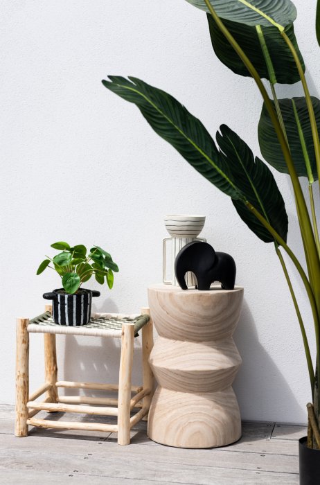 Le tabouret et ses multiples fonctions Le tabouret et ses multiples fonctions