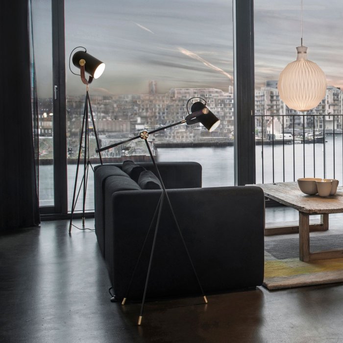 Un lampadaire projecteur Un lampadaire projecteur