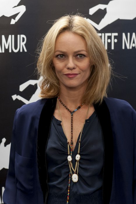 Vanessa Paradis : le froid l'aide à garder bonne mine Vanessa Paradis : le froid l'aide à garder bonne mine