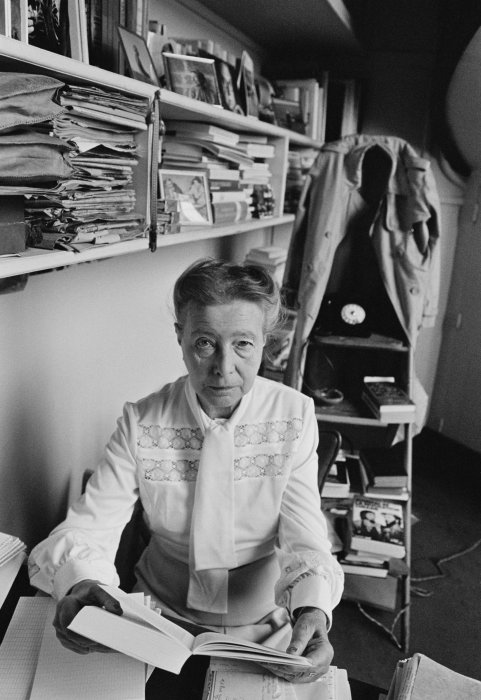 Simone de Beauvoir, femme de lettres et engagée Simone de Beauvoir, femme de lettres et engagée