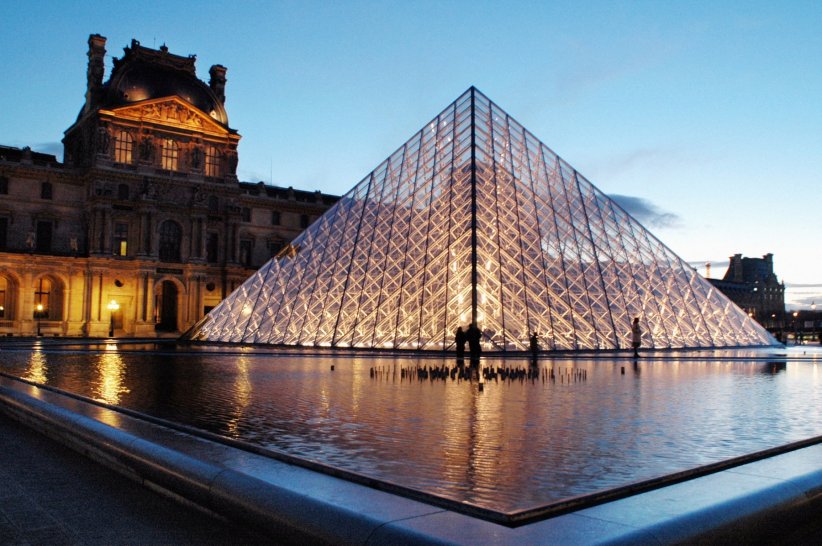 Le Louvre, à Paris Le Louvre, à Paris