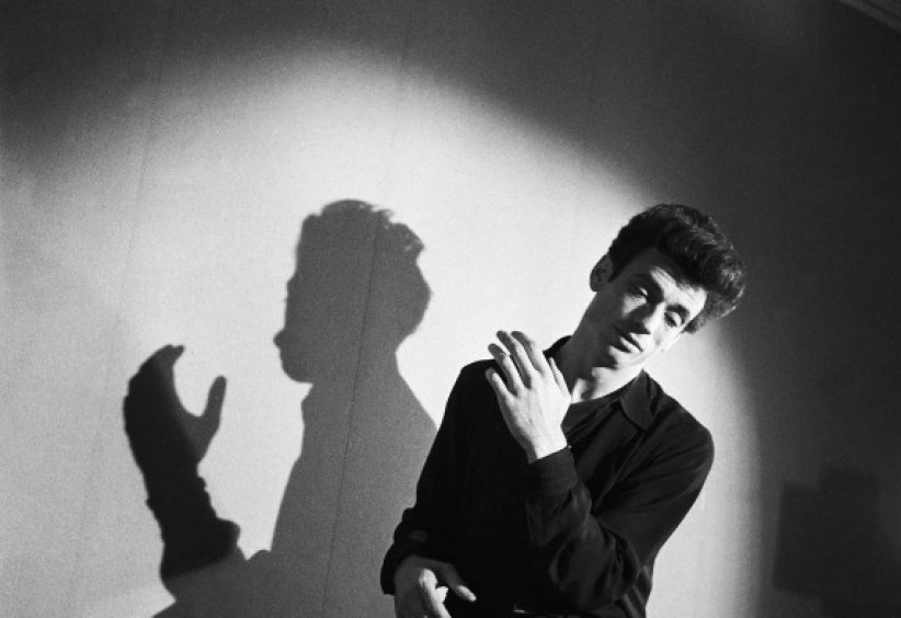 Il a fait ses débuts dans le music-hall Il a fait ses débuts dans le music-hall