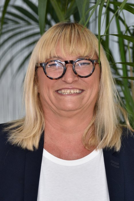 Christine Bravo : des études d'histoire et une carrière d'institutrice Christine Bravo : des études d'histoire et une carrière d'institutrice