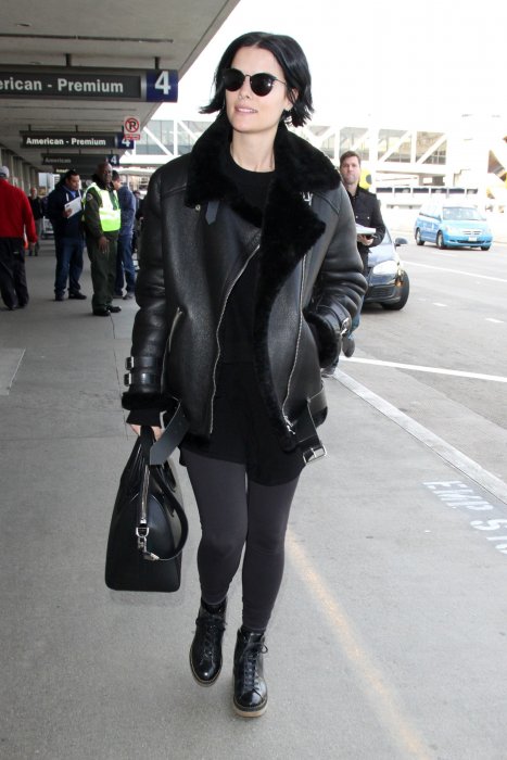 Total look black pour Jaimie Alexander Total look black pour Jaimie Alexander