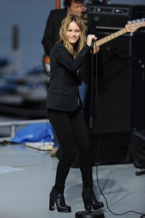 Vanessa Paradis : une chanteuse au Festival de Cannes ! Vanessa Paradis : une chanteuse au Festival de Cannes !