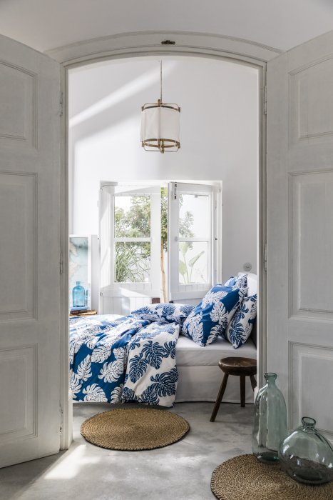 Une parure de lit à motifs Une parure de lit à motifs