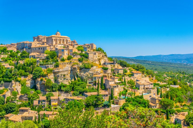 Gordes : un village perché pour une vue incomparable Gordes : un village perché pour une vue incomparable