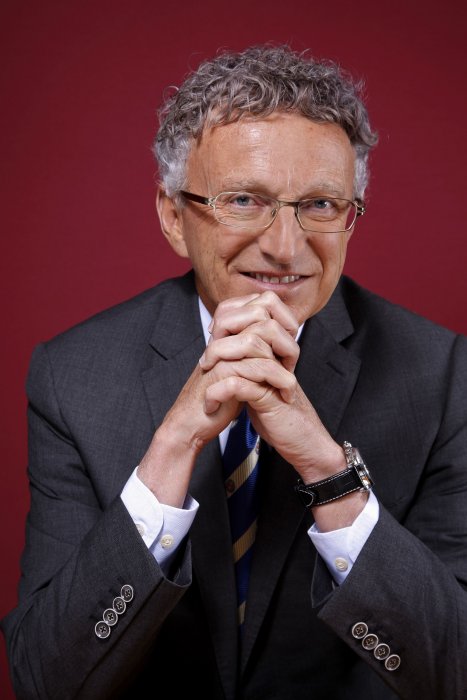 Nelson Monfort : OVNI à l'horizon ! Nelson Monfort : OVNI à l'horizon !