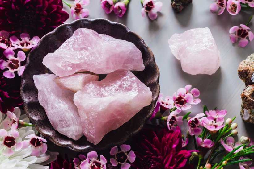 Le quartz rose apaise les peines de cœur Le quartz rose apaise les peines de cœur