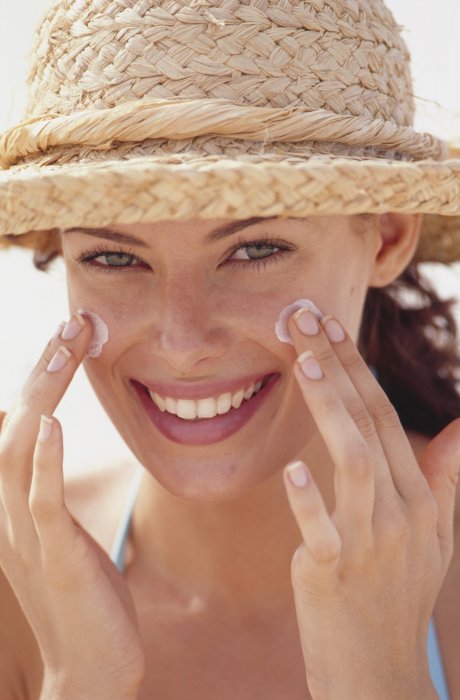 Les bons gestes pour appliquer sa crème solaire Les bons gestes pour appliquer sa crème solaire