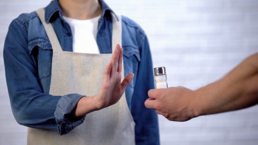 Ne pas poser la salière sur la table Ne pas poser la salière sur la table