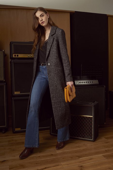 Le style casual est sur toutes les épaules Le style casual est sur toutes les épaules