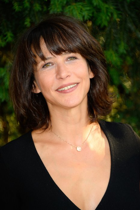 Sophie Marceau a craqué pour Cyril Lignac, de 11 ans son cadet Sophie Marceau a craqué pour Cyril Lignac, de 11 ans son cadet