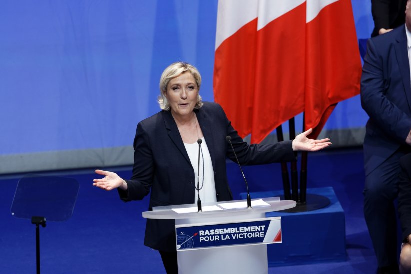 Marine Le Pen : réélue présidente du FN Marine Le Pen : réélue présidente du FN